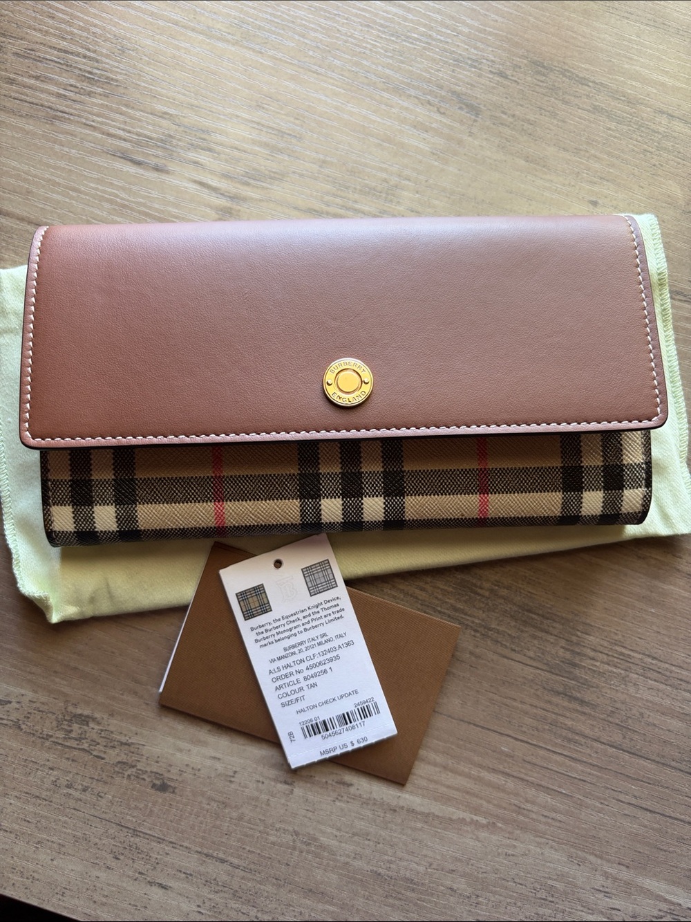 EUC Burberry Halton Check Update Tan Leather & Vintage Check Continental Wallet